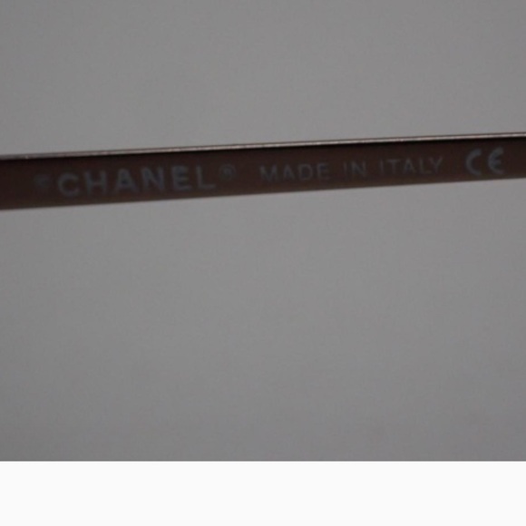 Authentic Chanel Vintage Frameless Sunglasses - Picture 11 of 12